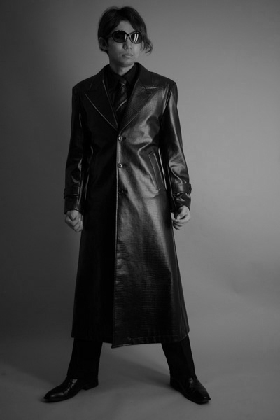 来年用にいかがですか？黒レザーロングコート IMGP3322.jpg