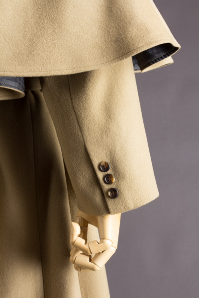 上野屋のロングコート