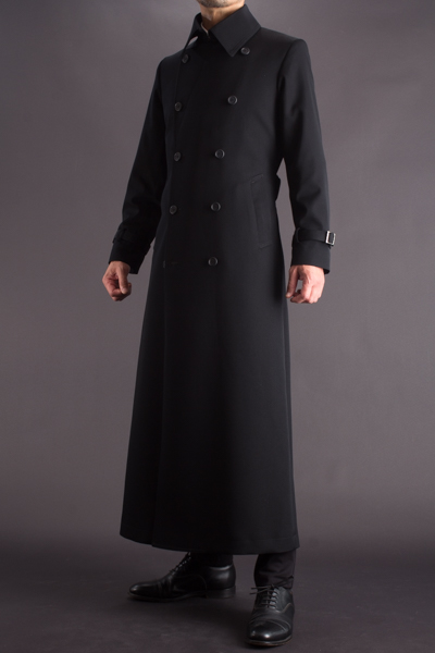 ビジネスにも使える長いコート