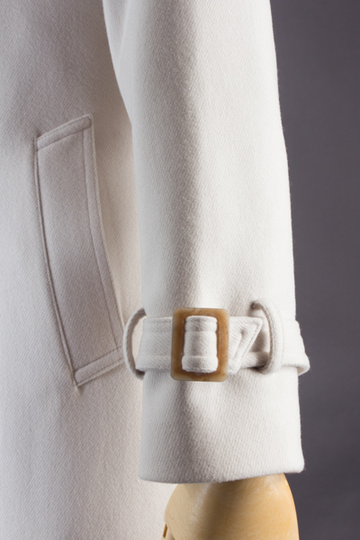 ビジネスにも使える長いコート