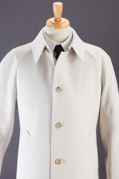 着丈長めのロングコート