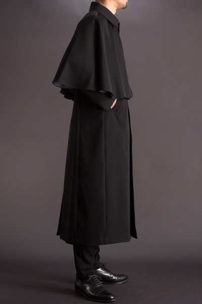 ビジネスにも使える長いコート